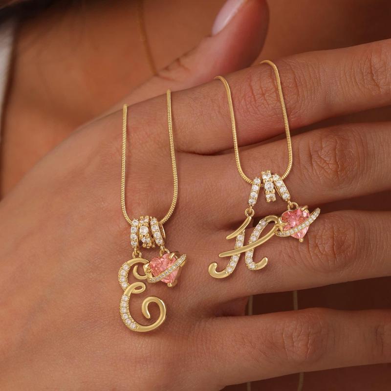 💖Dernier jour : 50 % de réduction ✨ Collier avec pendentif lettre de A à Z et trois breloques🎀
