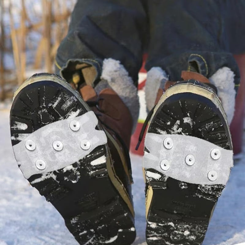 🧤 50% DE RÉDUCTION AUJOURD'HUI! ✨ Couvre-chaussures Antidérapants à 5 Griffes pour l'Extérieur - Semelle en Caoutchouc avec Griffes Réglables pour Randonnée & Glace ❄️🥾