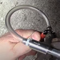 🔥 Vente Flash ⚡ Déjà 50.000+ VENDUS ! Stock presque épuisé – 💥 Flexible de Purge de Frein – L'aide de purge pratique avec clapet anti-retour pour voitures et motos 🏍️🚗