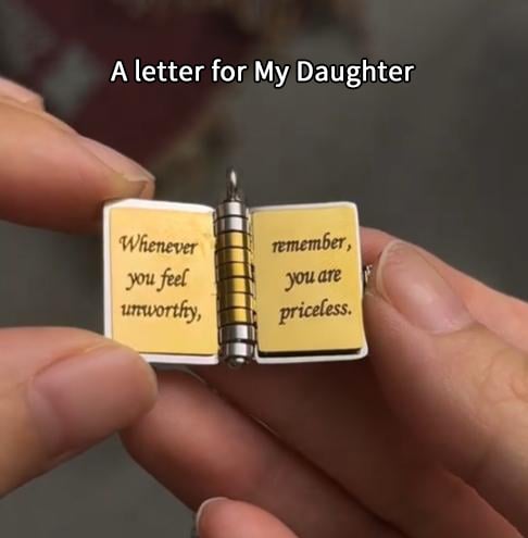 👑✨Collier de livre My Little Star pour fille, cadeau d'anniversaire et de remise de diplôme, bijoux d'amour❤️