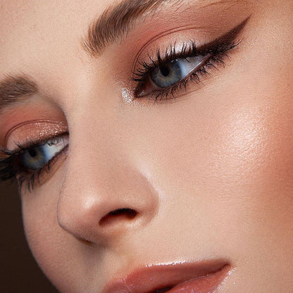 👁️Ombre à paupières et eye-liner 2 en 1 avec pinceau mélangeur