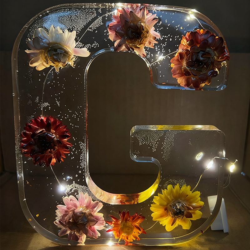 Lettre Lumineuse Florale en Résine - Veilleuse LED