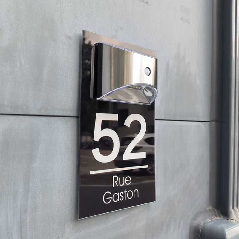 Plaque de numéro de maison solaire