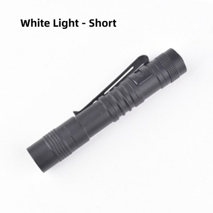🔦 Mini lampe LED à pince – Puissante, nomade, toujours prête à briller ! ✨💡