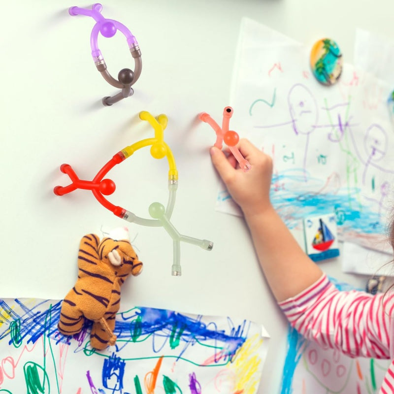 📢📢 -50 % !! ⏰🧲🧸 Figurines magnétiques articulables – tiennent vos notes, soulagent le stress et illuminent votre espace !